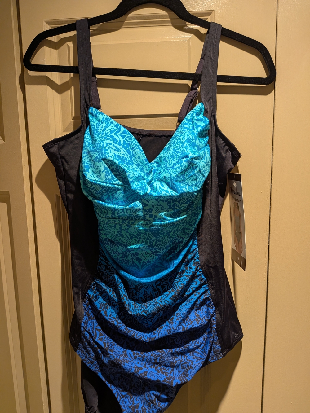 NWT Miradonna By Miraclesuit Blue Ombre Floral One-Piece Swimsuit 18